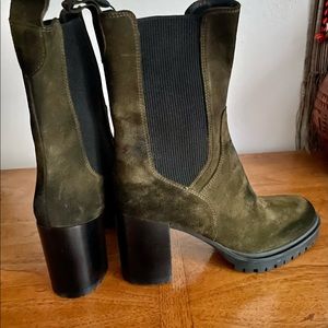 Emanuele Crasto Boots Size 9. 1/2  Lug Sole
Chelsea Distressed Suede